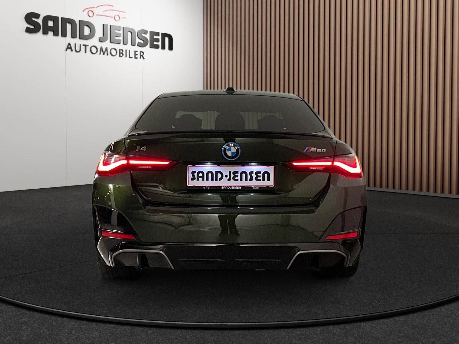 Grøn BMW i4 fra 2024