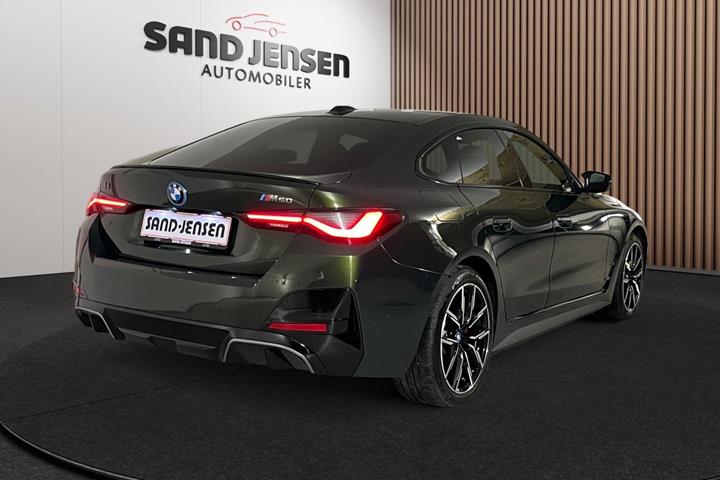 Grøn BMW i4 fra 2024