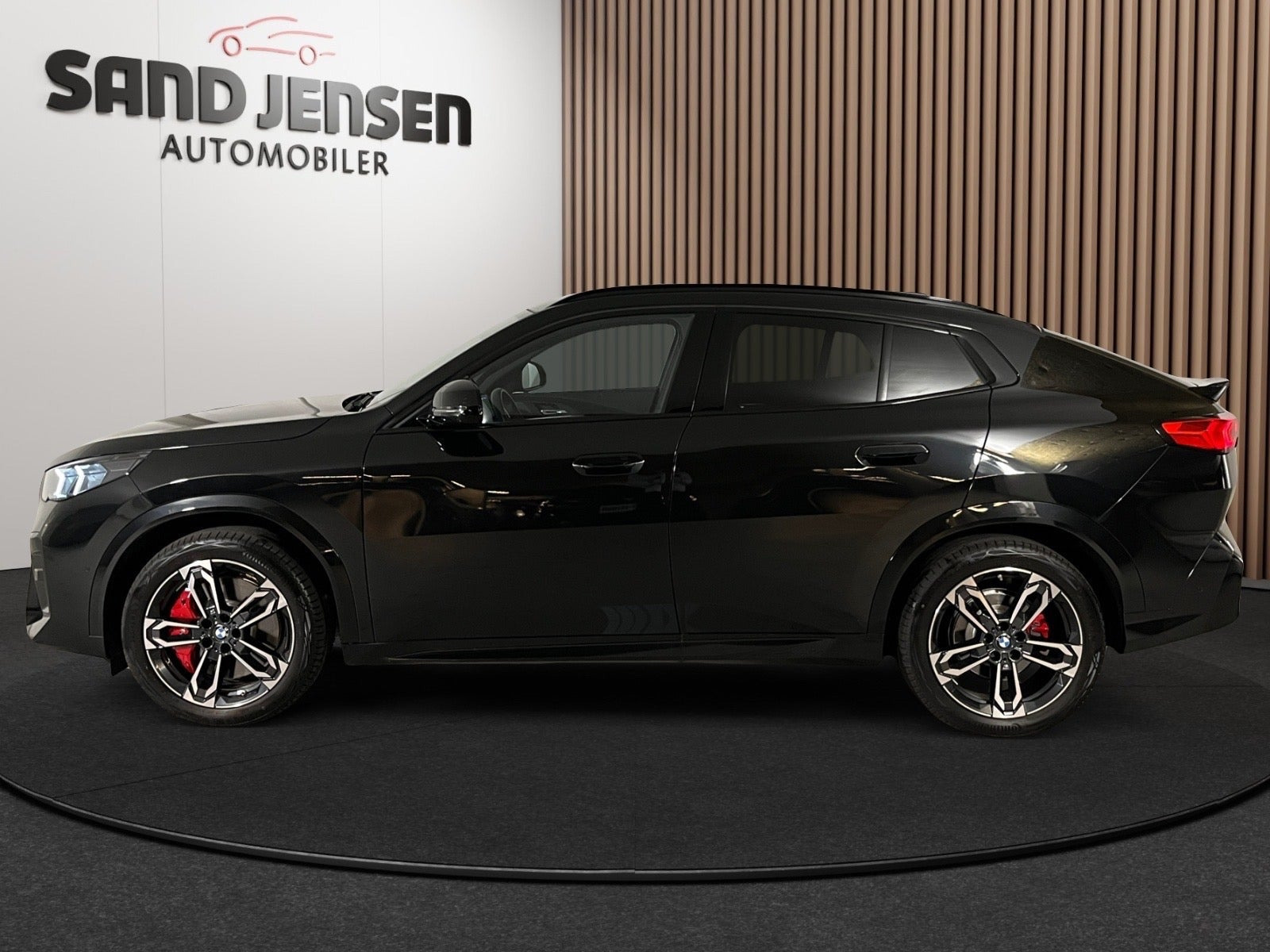 Sort BMW iX2 fra 2026