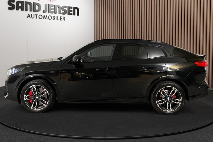 Sort BMW iX2 fra 2026
