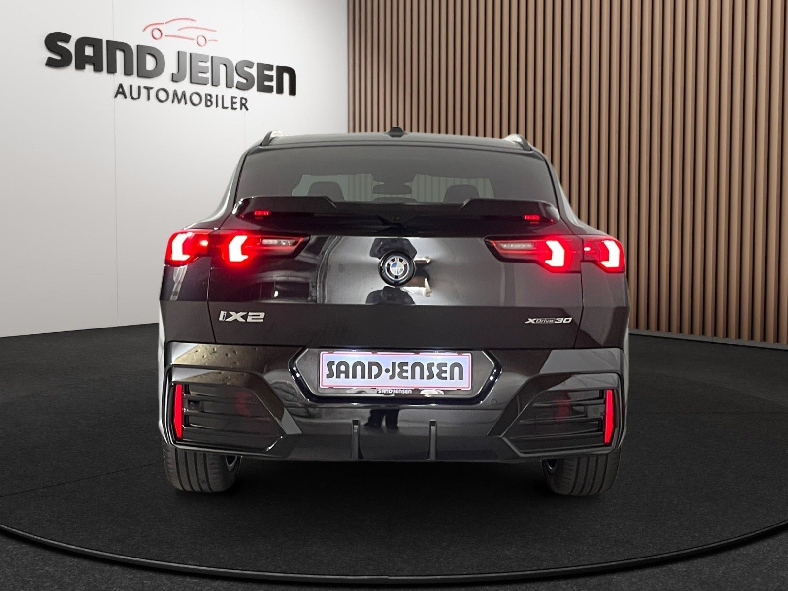 Sort BMW iX2 fra 2026