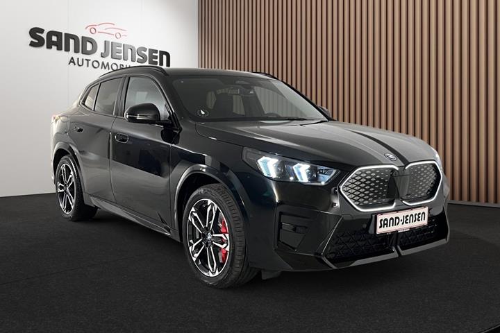 Sort BMW iX2 fra 2026