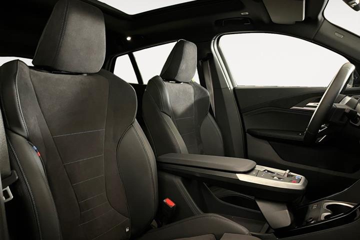 Sort BMW iX2 fra 2026
