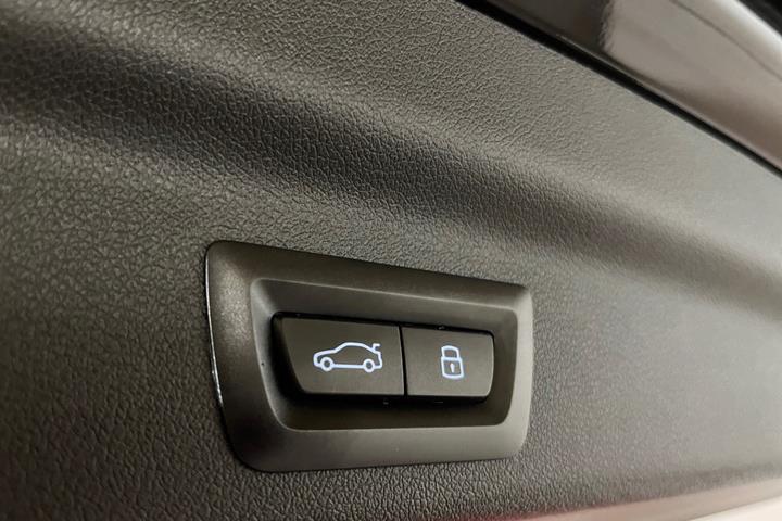Sort BMW iX1 fra 2024