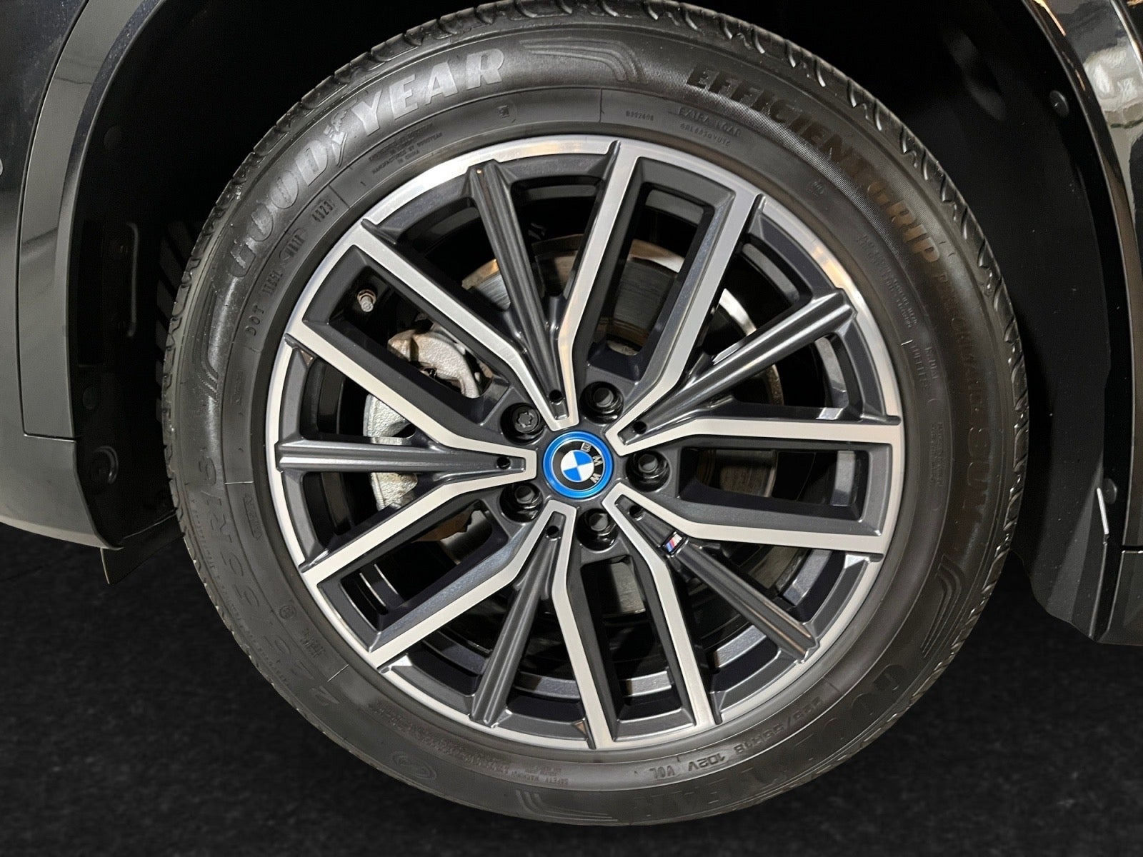 Sort BMW iX1 fra 2024