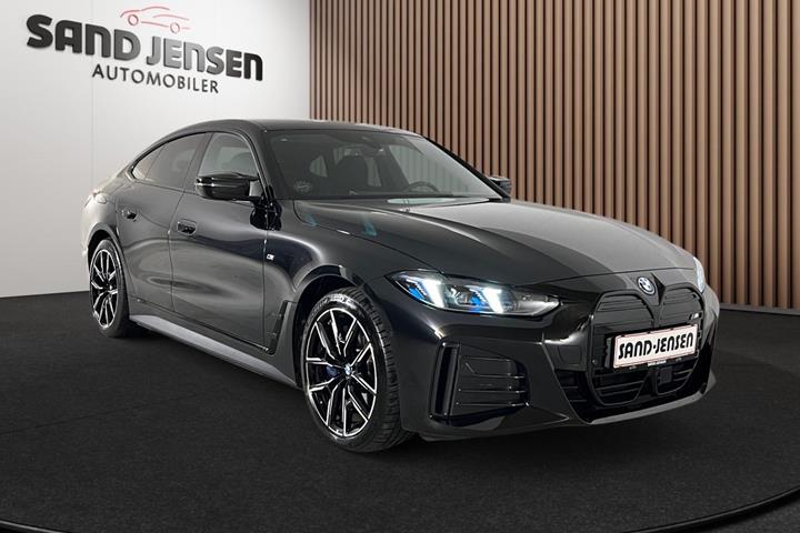 Sort BMW i4 fra 2025