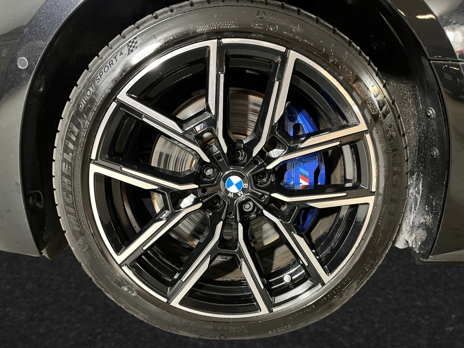 Sort BMW i4 fra 2025