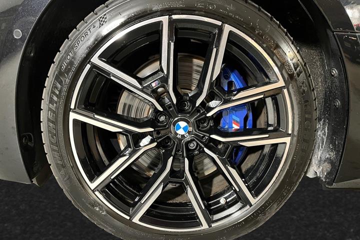 Sort BMW i4 fra 2025