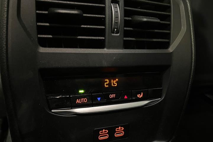 Grå BMW i4 fra 2026