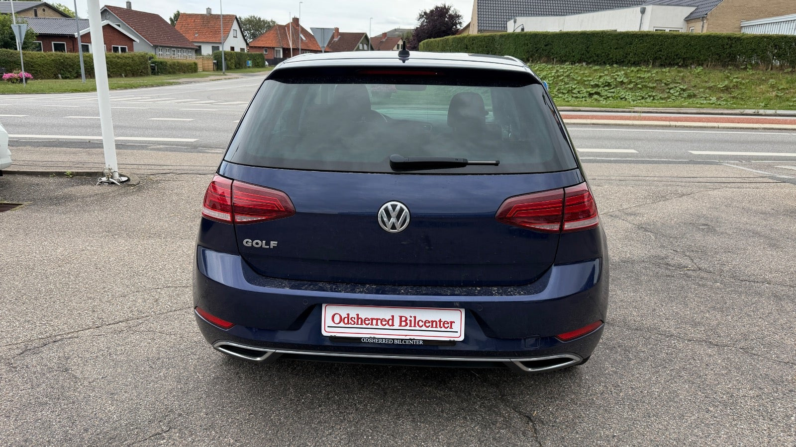 Blå VW Golf VII fra 2019