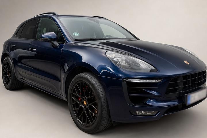 Sort Porsche Macan GTS fra 2017