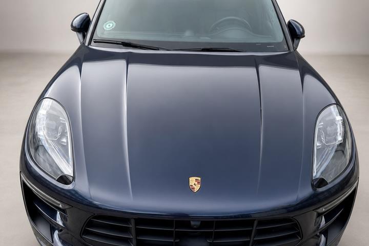 Sort Porsche Macan GTS fra 2017