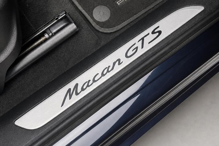 Sort Porsche Macan GTS fra 2017