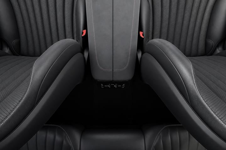 Grøn Mercedes EQS 580 fra 2024