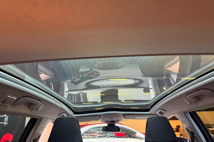 Sølv Peugeot 308 fra 2018