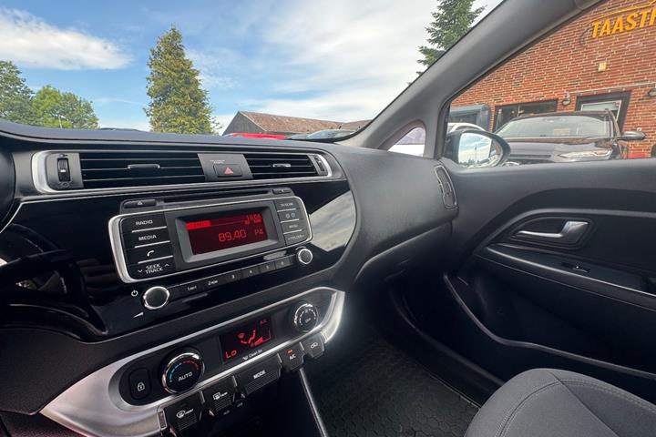 undefined Kia Rio fra 2016