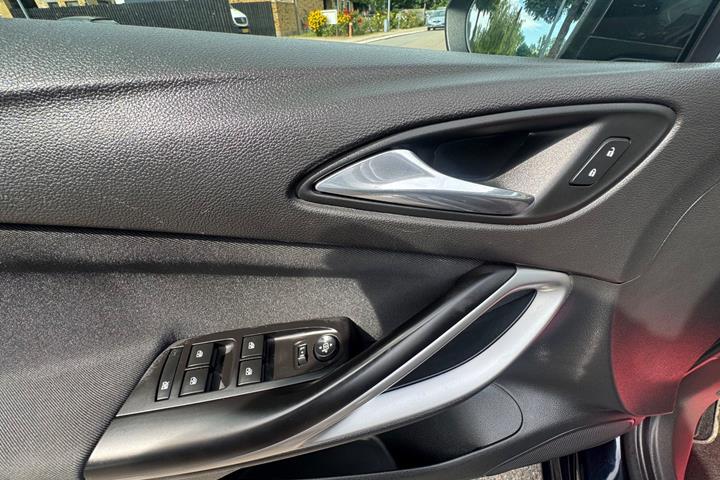 undefined Opel Astra fra 2019