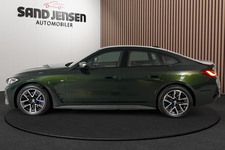 Grøn BMW i4 fra 2024