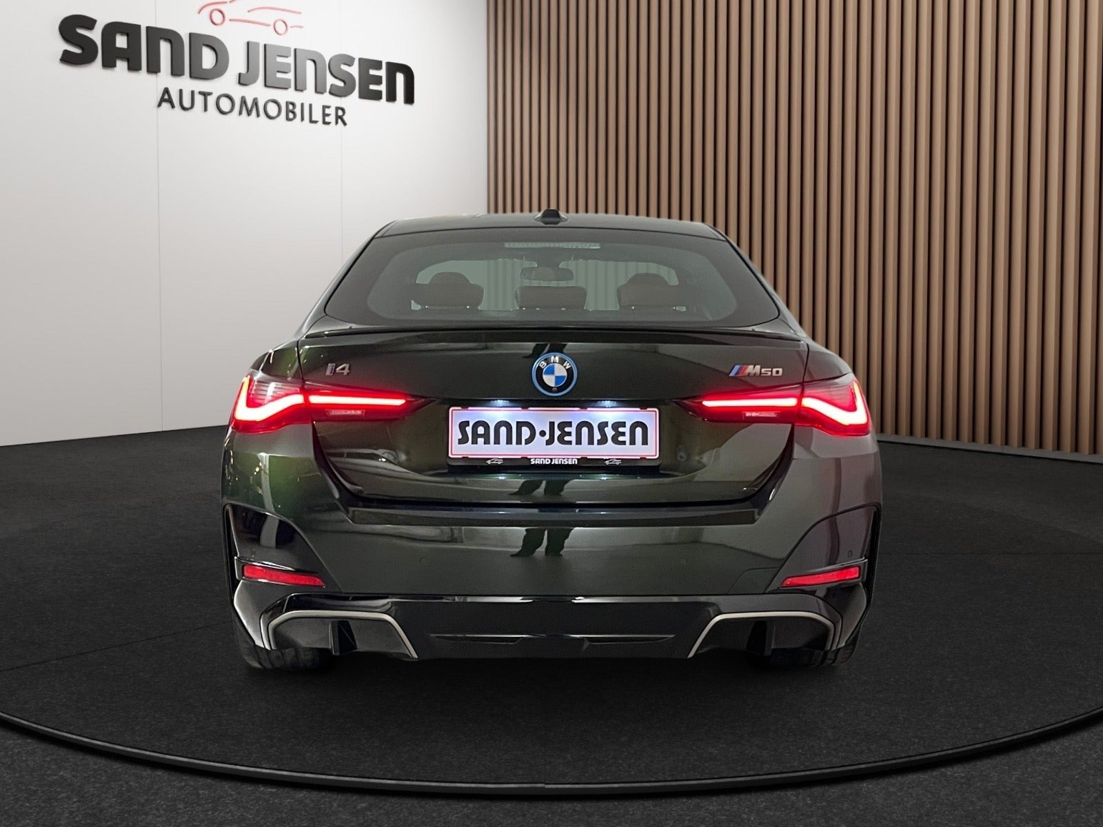 Grøn BMW i4 fra 2024