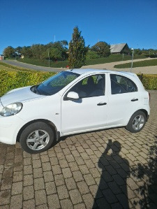 Hvid Nissan Micra fra 2012