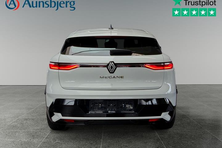 Hvid Renault Megane E-Tech fra 2022