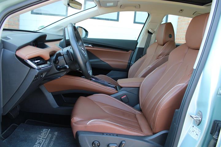 Sølv Skoda Enyaq fra 2023