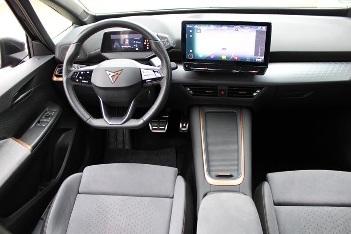 Grå Cupra Born fra 2024