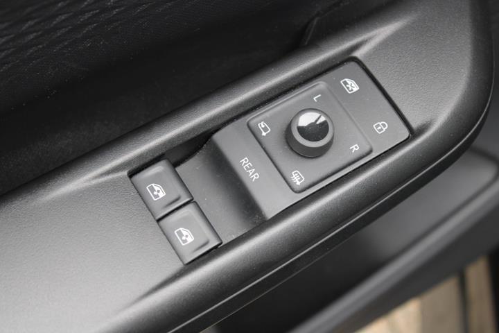 Grå Cupra Born fra 2024