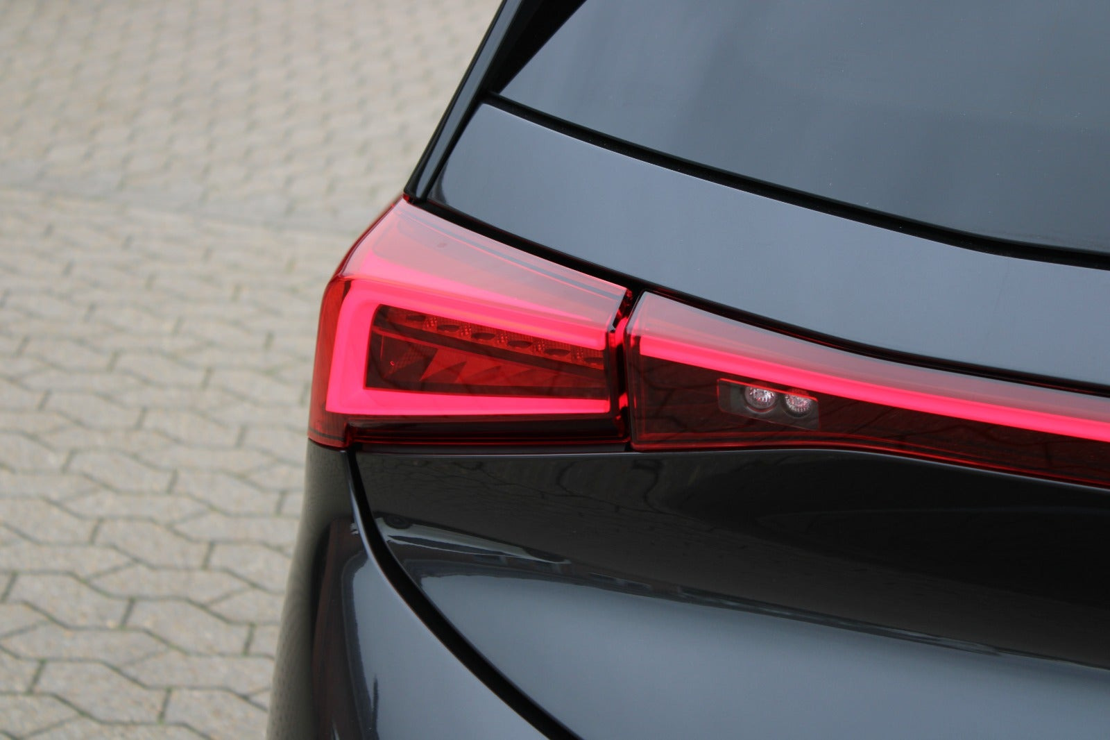 Grå Cupra Born fra 2024