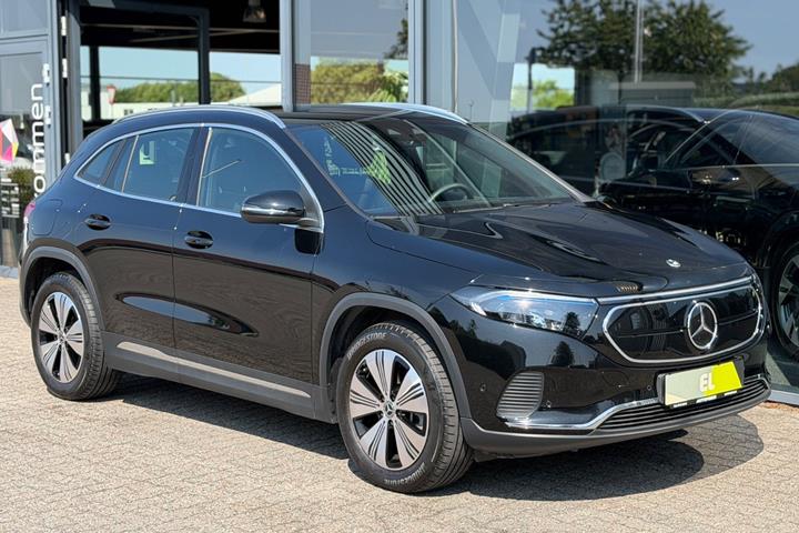 Sort Mercedes EQA250 fra 2023