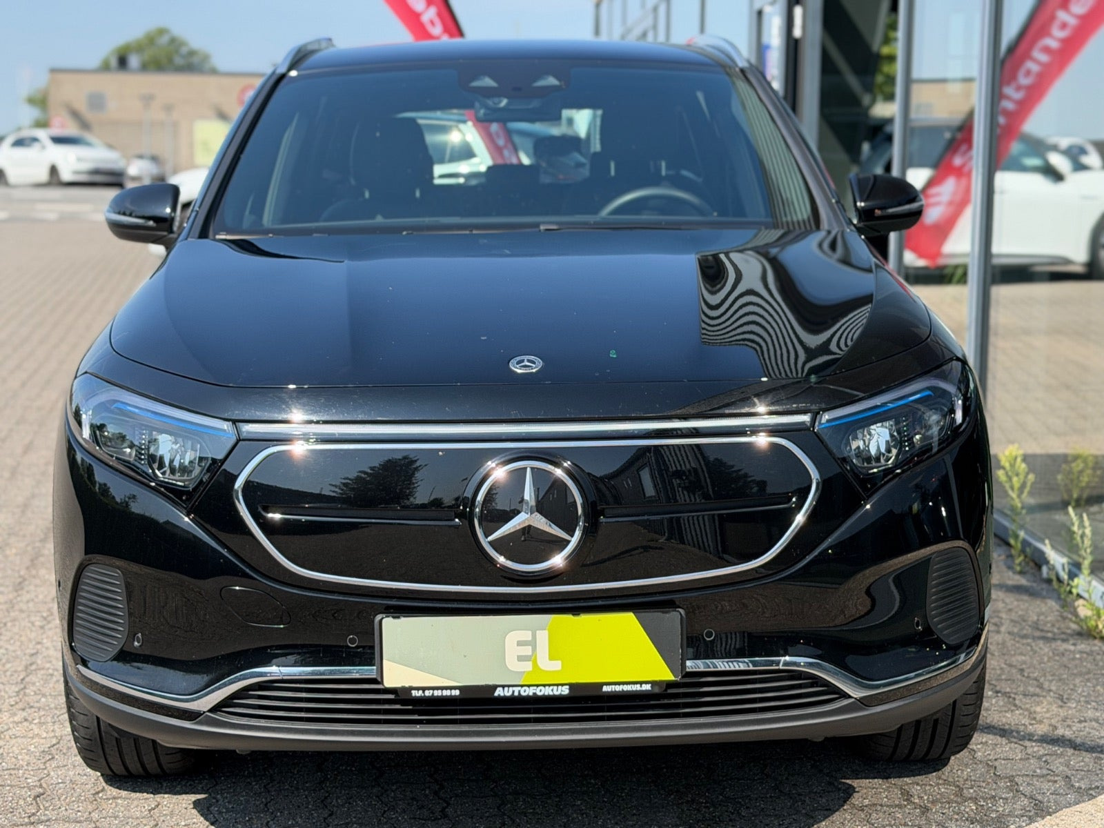 Sort Mercedes EQA250 fra 2023