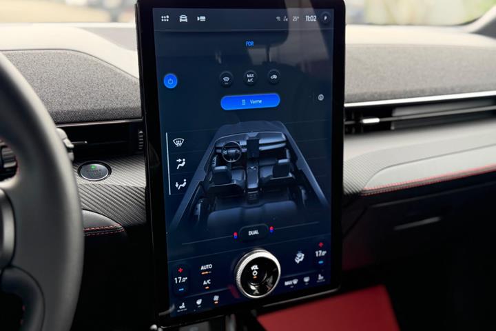 Sort Ford Mustang Mach-E fra 2023