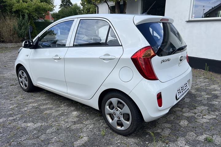 Hvid Kia Picanto fra 2014