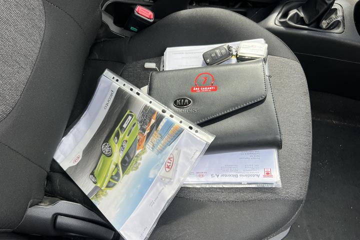 Hvid Kia Picanto fra 2014