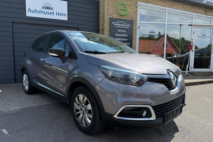 Grå Renault Captur fra 2016