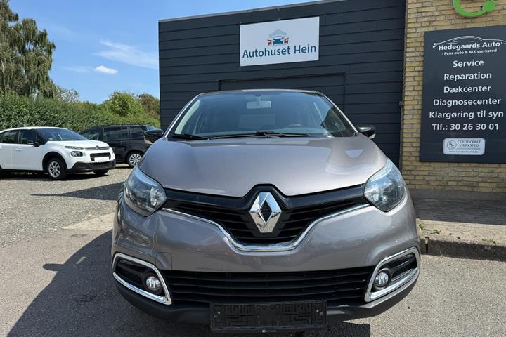 Grå Renault Captur fra 2016