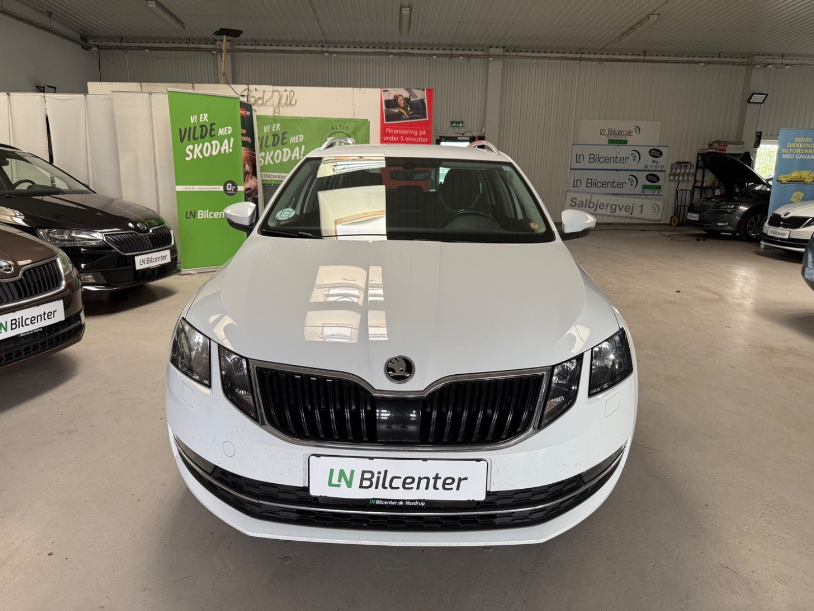 Hvid Skoda Octavia fra 2018