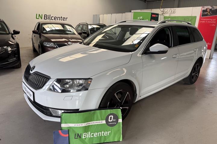 Hvid Skoda Octavia fra 2017