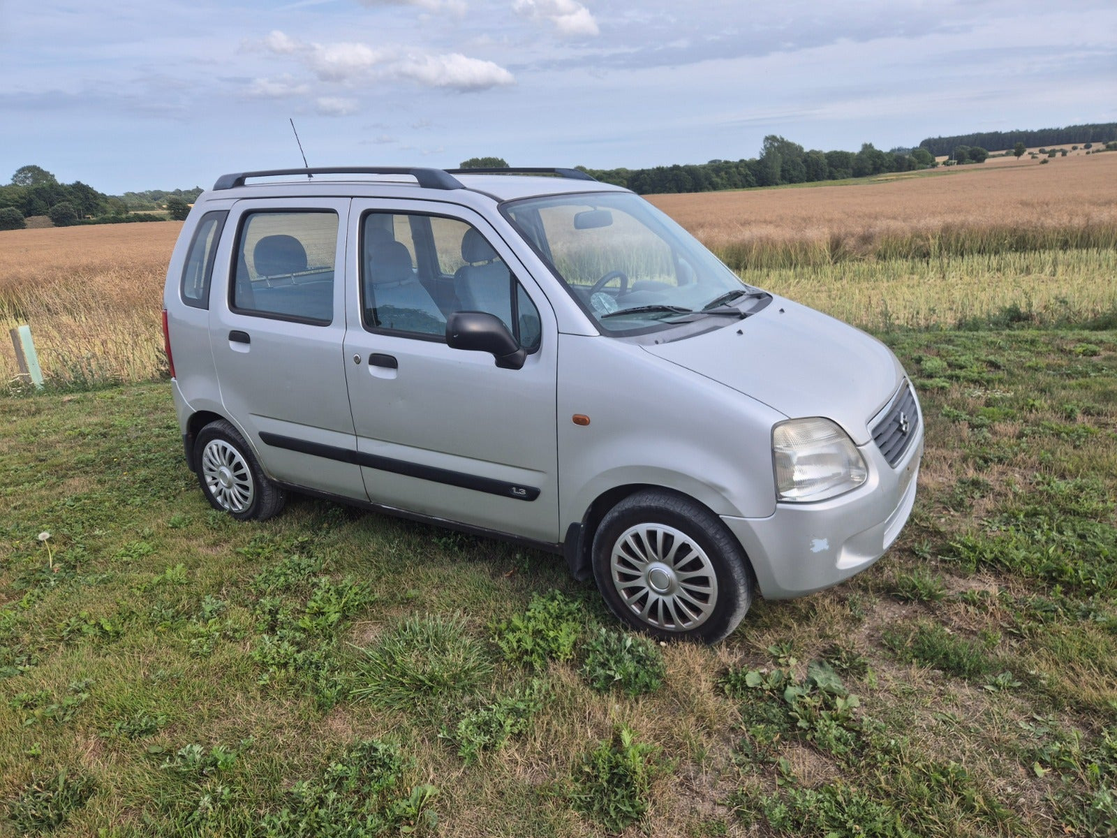 Sølv Suzuki Wagon R+ fra 2002
