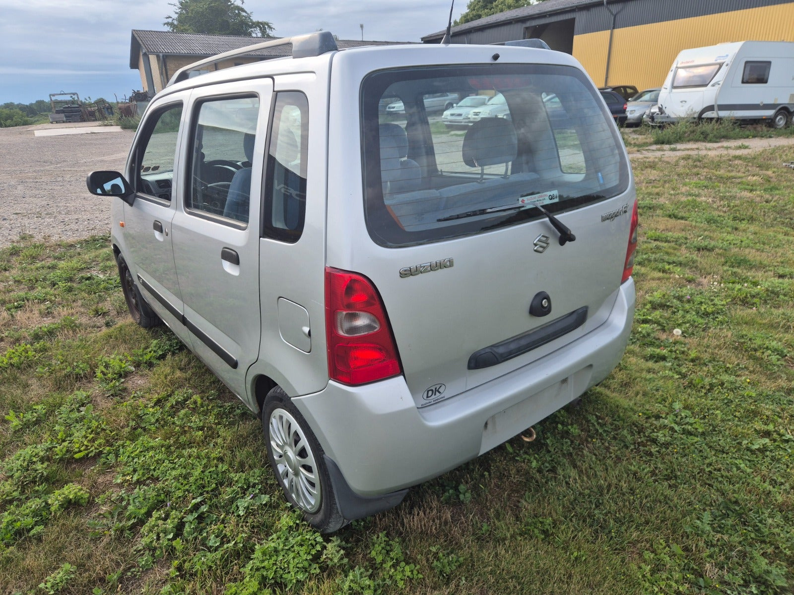 Sølv Suzuki Wagon R+ fra 2002