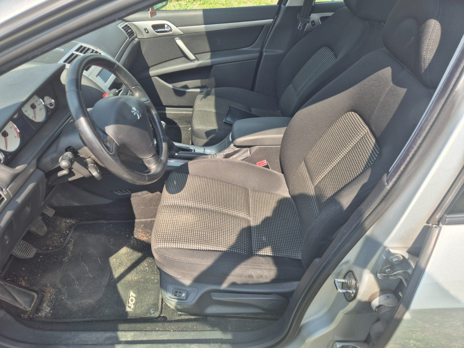 Sølv Peugeot 407 fra 2008