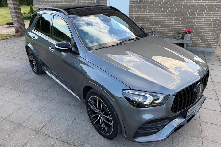 Grå Mercedes GLE350 de fra 2022