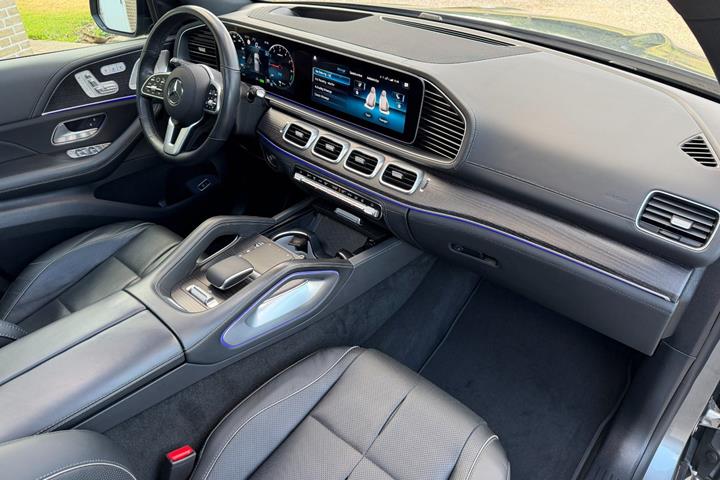 Grå Mercedes GLE350 de fra 2022