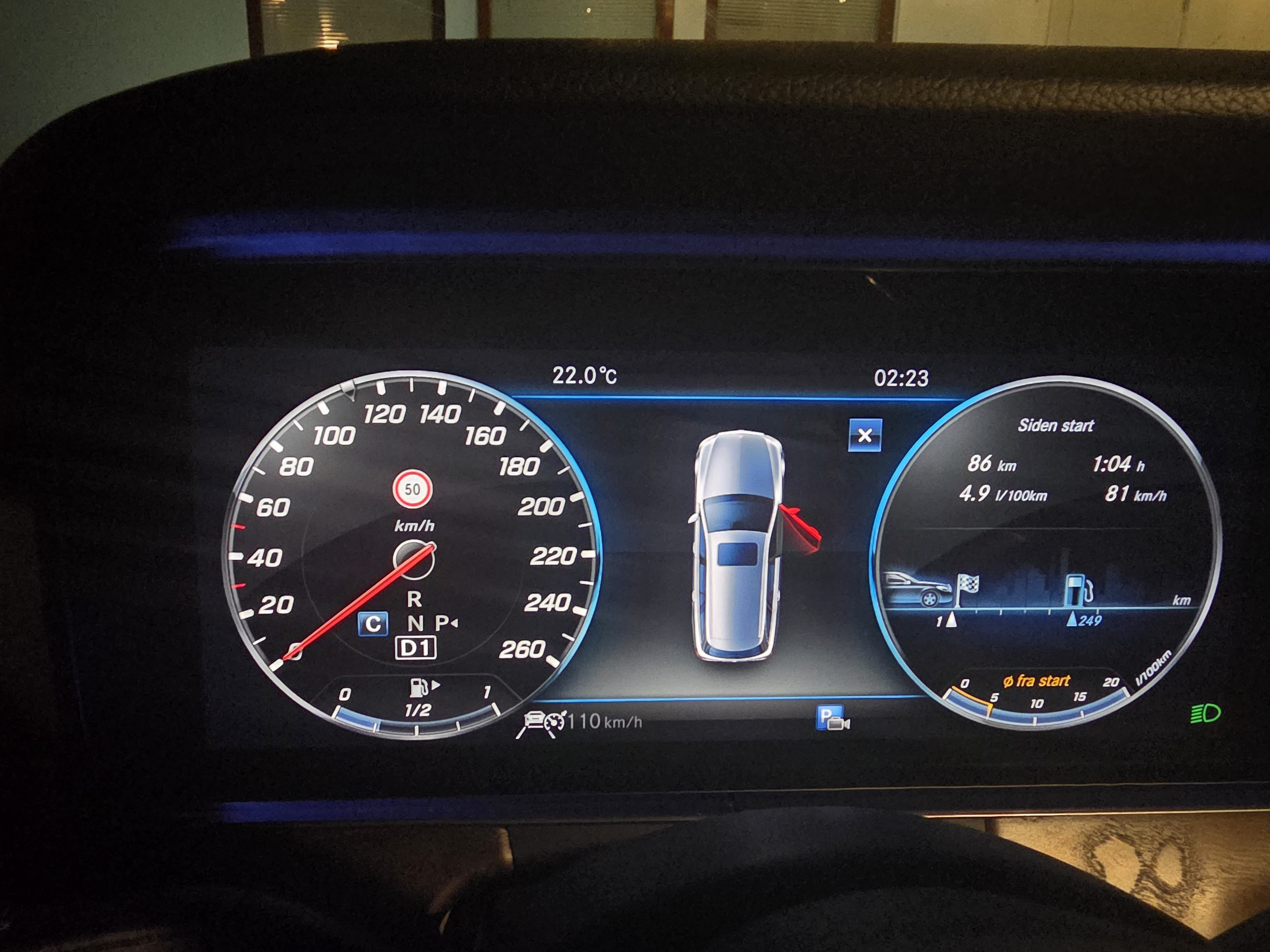 Blå Mercedes E-Klasse fra 2018