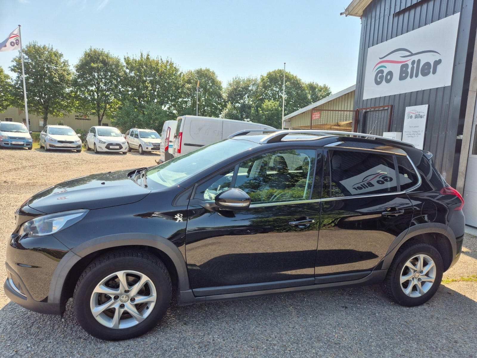 Grøn Peugeot 2008 fra 2018