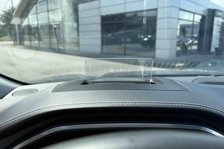 Grå Ford Kuga fra 2022