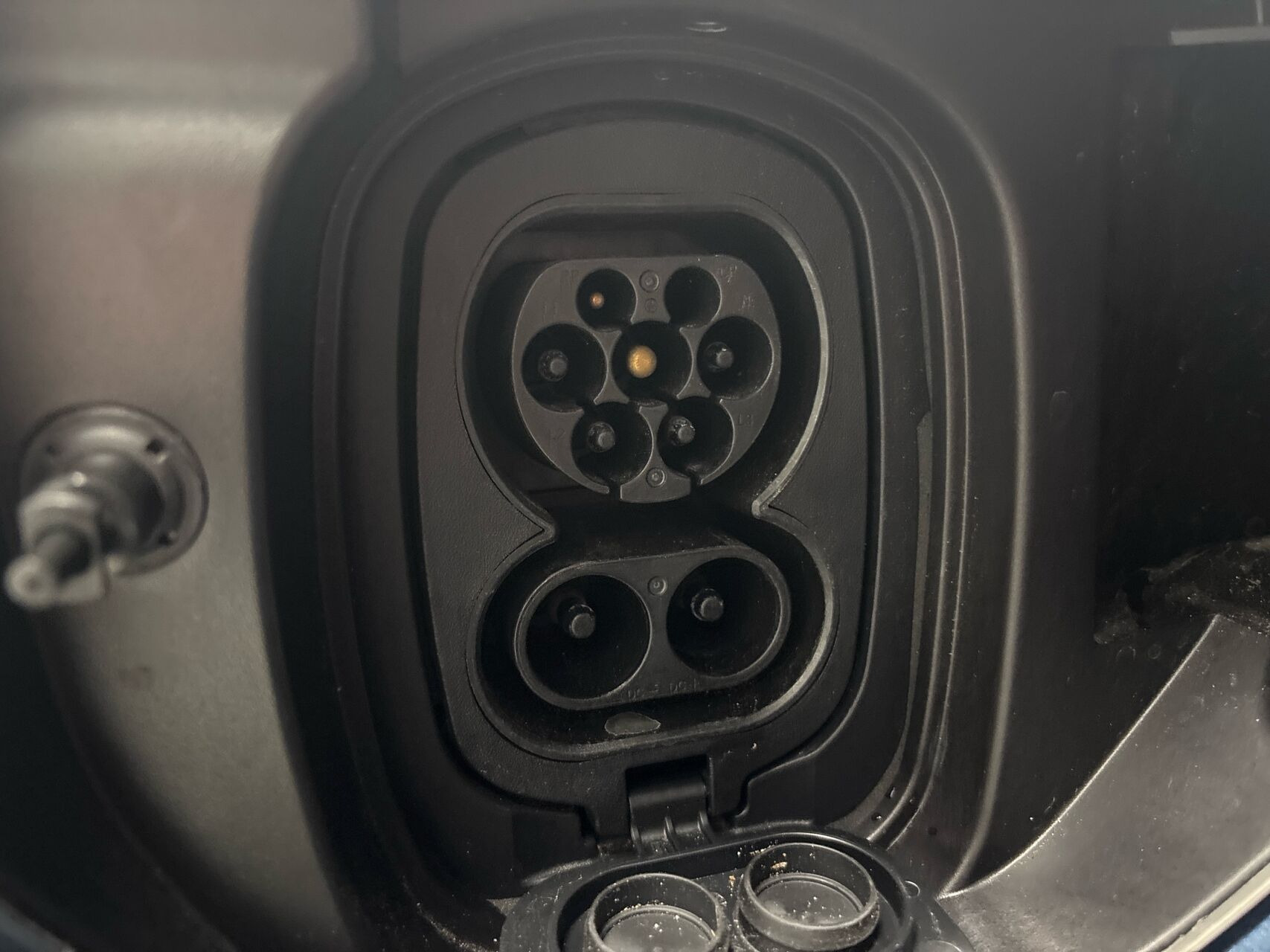 Blå Ford E-Transit Custom fra 2024