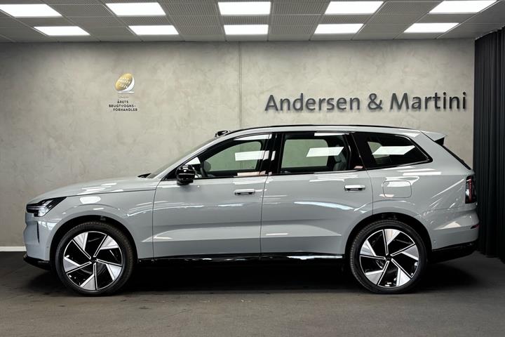 Grå Volvo EX90 fra 2026