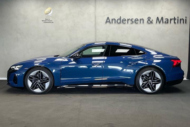 Blå Audi e-tron GT fra 2023