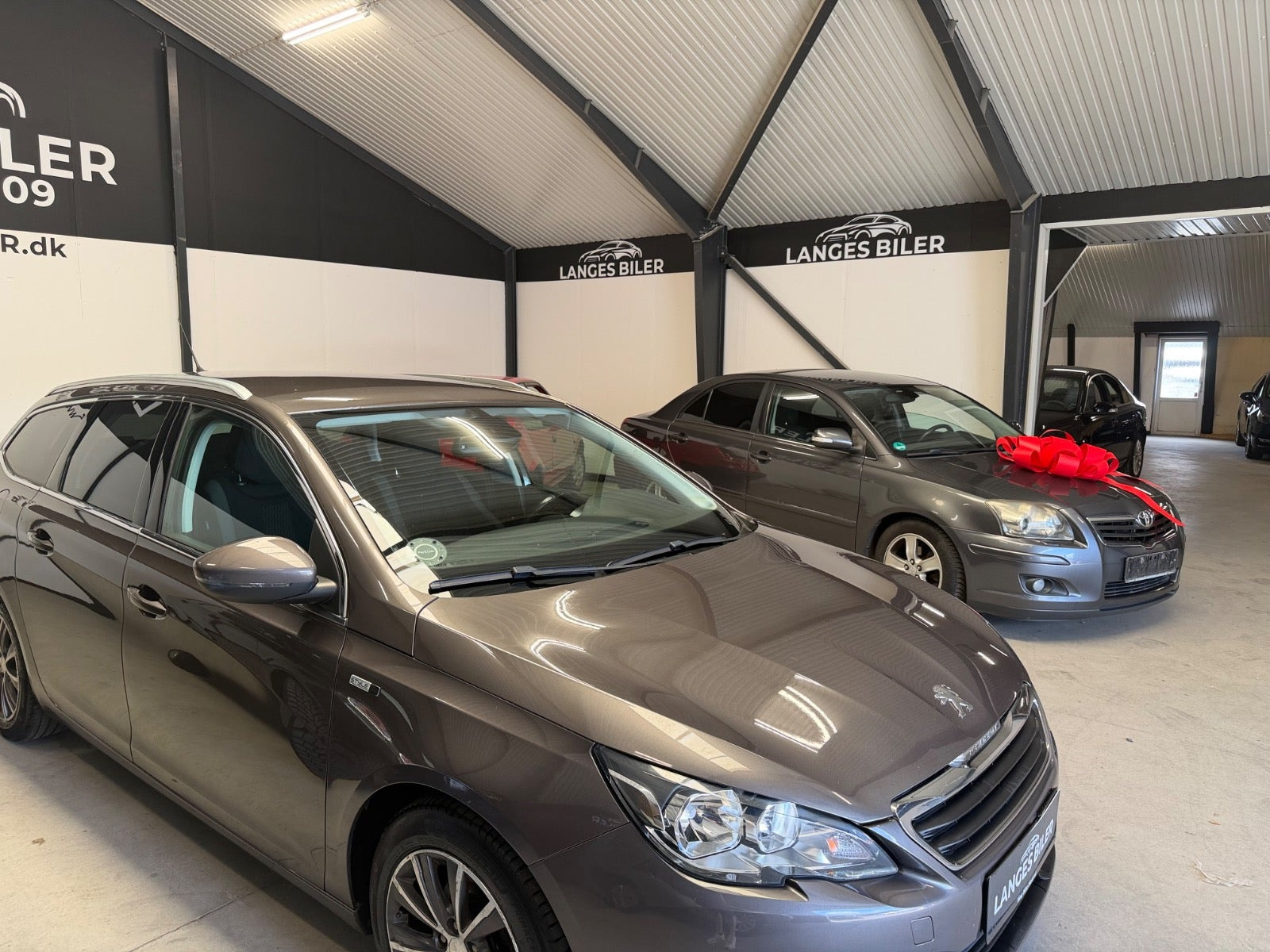 Grå Peugeot 308 fra 2015